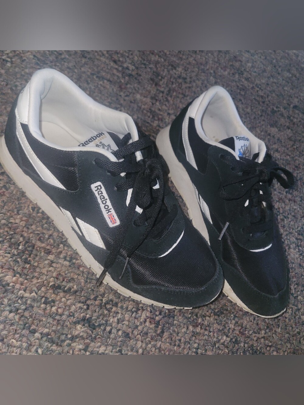 🛑Firm! Reebok Men's Black & White Low-Top Sneakers